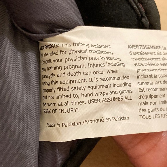 Century Pink and Black Boxing Gloves - Picture 8 of 8